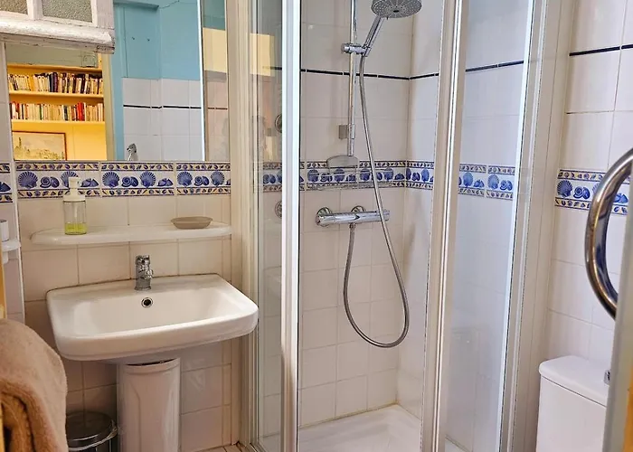 Maison De Charme Authentique A 500m De La *